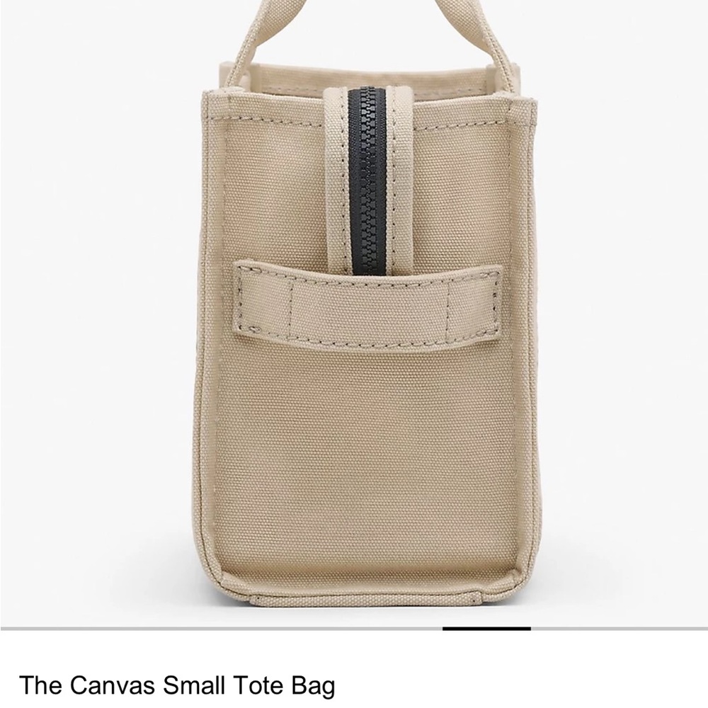 Marc Jacobs Cream Tote Bag with Textured Fabric and Versatile Strap - Picture 3 of 4